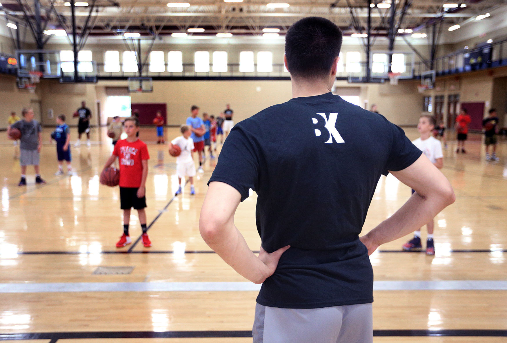 La Crosse Aquinas grad Bronson Koenig hosts basketball camp in hometown